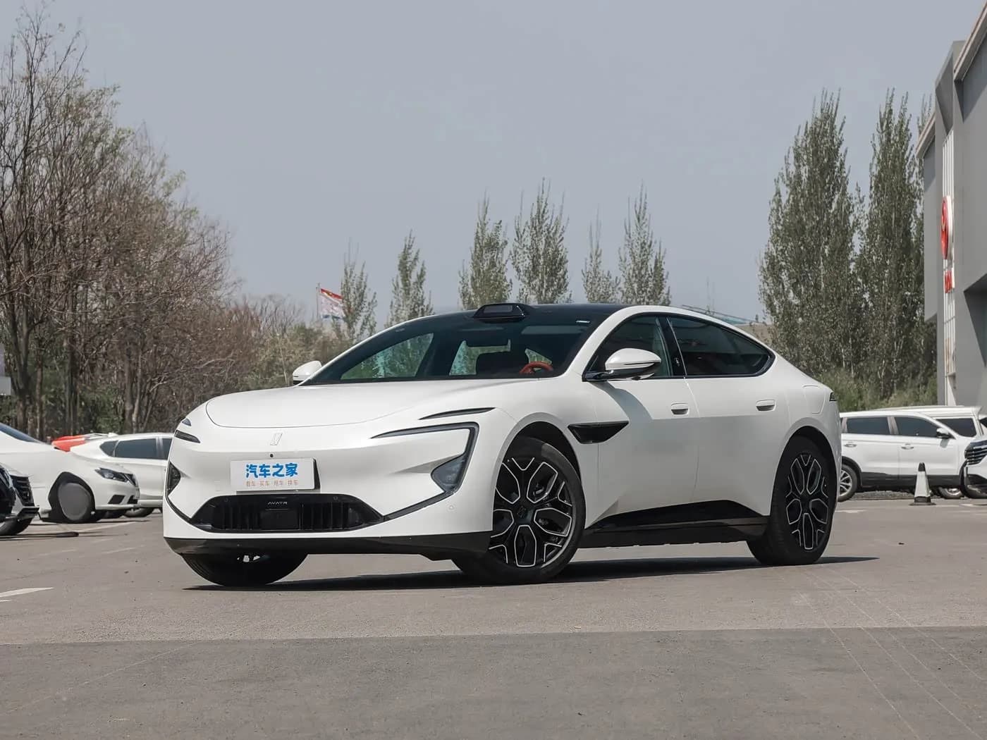 Avatr 12 2026 new MAXDual Motor EV version